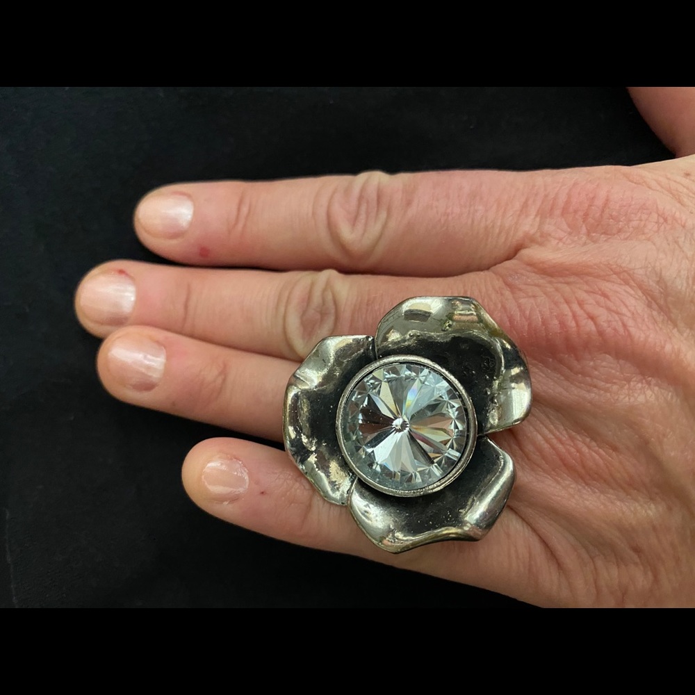 Fashion ring